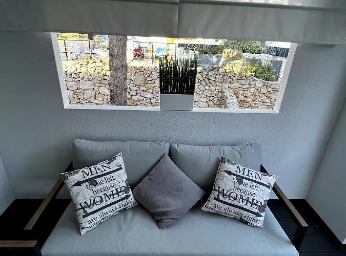 Luxury Mobile 
