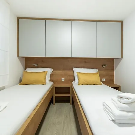 Campsite Luxury Mobile Pretty - Premium - Oaza Mira -50 M From The 4*