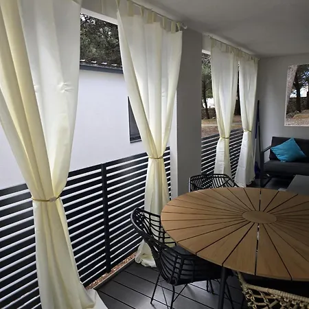 Campsite Luxury Mobile Pretty - Premium - Oaza Mira -50 M From The 4*